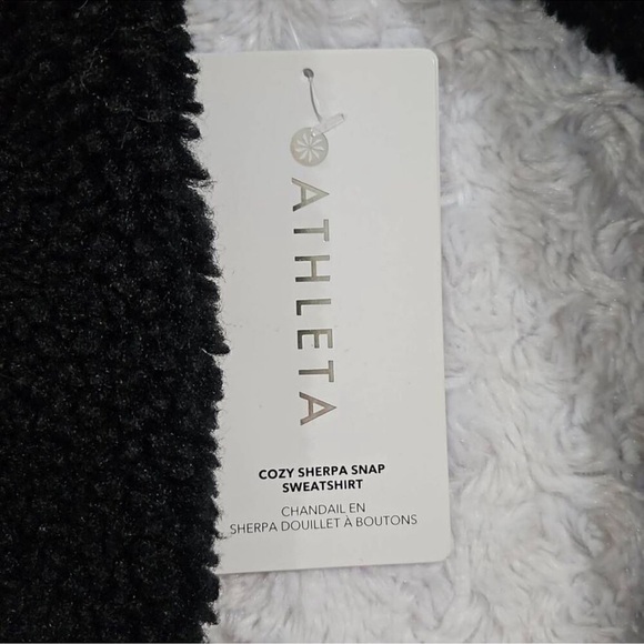 NWT! Athleta Cozy Sherpa Pullover Snap Sweatshirt in Black - Multiple Sizes - Picture 6 of 7